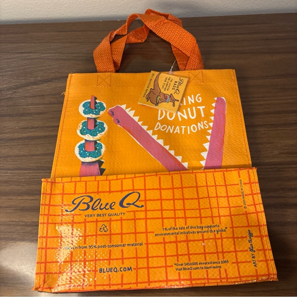 NWT Blue Q Handy Tote Donut Doughnut Donation Alligator Crocodile Lunch Bag - Picture 3 of 4